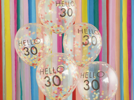 Su šiais stilingais vaivorykštiniais konfeti balionais pasitikite savo svarbų gimtadienį spindinčiu stiliumi su užrašu "Hello 30". Vaivorykštės konfeti prilimpa prie baliono šono ir spindės, tol kol linksminsitės visą naktį - naudokite kartu su mūsų balionais su skaičiais ir sukurkite puikų 30-ojo gimtadienio balionų rinkinį!