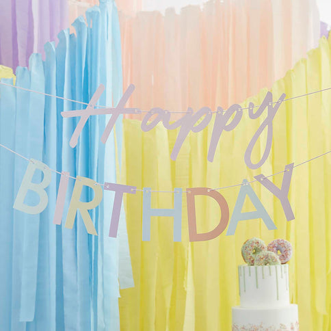 Švęskite gimtadienį stilingai su šia gražia pasteline ir dvigubu šriftu užrašyta „Happy Birthday“ girlianda. Ši girlianda neturi kenksmingų apdailos medžiagų ir yra ekologiška. Rožinės ir pastelinių spalvų derinys taps jūsų vakarėlio akcentu, suverta ant 2x 1.5 m ilgio šviesiai rožinės spalvos virvelių., apie kurį kalbės visi svečiai! Tinka visoms vakarėlių šventėms - nuo 1-ojo gimtadienio iki suaugusiųjų gimtadienio! Kiekvienoje pakuotėje yra: 1x „Happy Birthday“ pastelinės spalvos popierinė girlianda