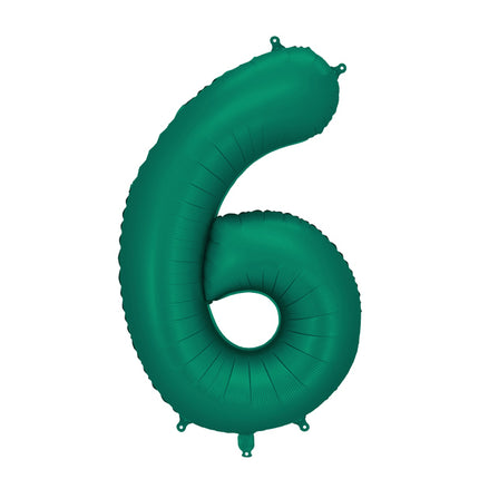 Folinis skaičiaus balionas „6“, tamsiai žalias. Satininis paviršius. Dydis nepripūtus – apie 100 cm, pripūtus 86 cm. Tinka pildyti oru arba heliu. Komplekte pridedamas šiaudelis. Balionas savaime užsisandarinantis, su kabliukais dekoravimui. Smagus gimtadienių akcentas.