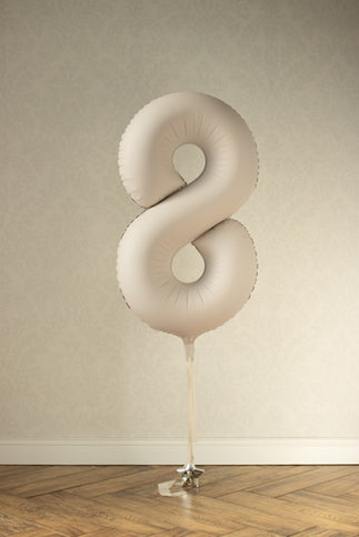Folinis skaičiaus balionas „8“, 86 cm, šiltai pilkas