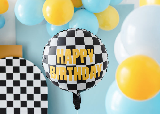 Folinis balionas tema "Lenktynininkai" su užrašu "Happy Birthday", spalvų derinys, dydis prieš pripučiant apie 45 cm (18''), dydis pripūtus apie 35 cm (14''). Pripučiami oru ir heliu. Rinkinyje yra šiaudelis.