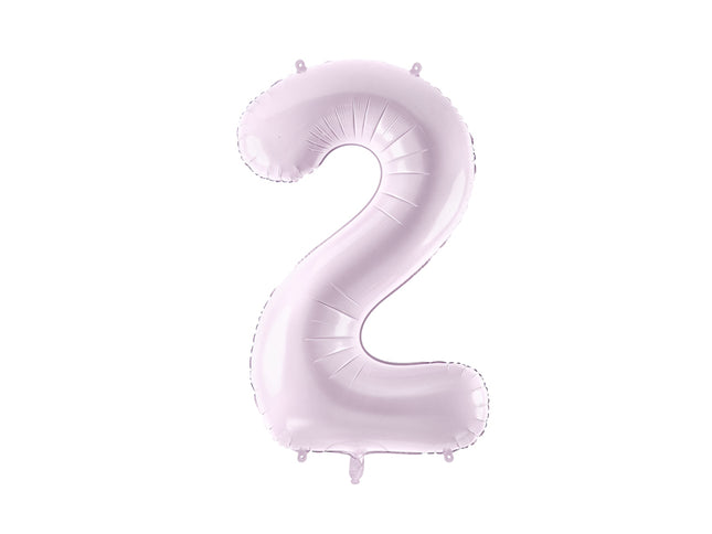 Pastelinis folinis balionas skaičiaus „2“, violetinis. Ne pripūsto dydis– apie 86 cm, pripūsto dydis – apie 72 cm. Galima pildyti oru arba heliu. Komplekte pridedamas šiaudelis, balionas užsisandarinantis.