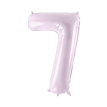 Pastelinis folinis balionas skaičiaus „7“, violetinis. Ne pripūsto dydis– apie 86 cm, pripūsto dydis – apie 72 cm. Galima pildyti oru arba heliu. Komplekte pridedamas šiaudelis, balionas užsisandarinantis.