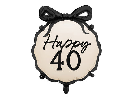 Folinis balionas „Happy 40“. Spalvų miksas. Dydis nepripūtus – apie 57,5 x 56 cm, pripūtus 47,5 x 45 cm. Tinka pildyti oru arba heliu. Komplekte pridedamas šiaudelis. Švęskite gimtadienius su atitinkamais aksesuarais!