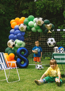Folinių balionų rinkinys girliandai „Trofėjus“ su futbolo kamuoliukais, 33 x 33 cm ir 34 cm (4 vnt.)