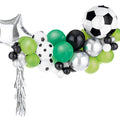 Balionų girlianda „Futbolas“, 150 x 126 cm. Rinkinį sudaro: balionai (48 vnt.), foliniai balionai (2 vnt.), girlianda (1 vnt.), popierinis šiaudelis (1 vnt.), lipni juostelė (30 vnt.), modeliuojami balionai (2 vnt.) ir 2,5 m girliandos juostos. Yra instrukcija.