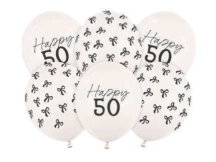 Lateksiniai balionai su kaspinėliais „50“, pastelinė balta, apie 30 cm. Su spauda. Rinkinyje 6 vnt. balionų. Švęskite jubiliejų tinkamai!
